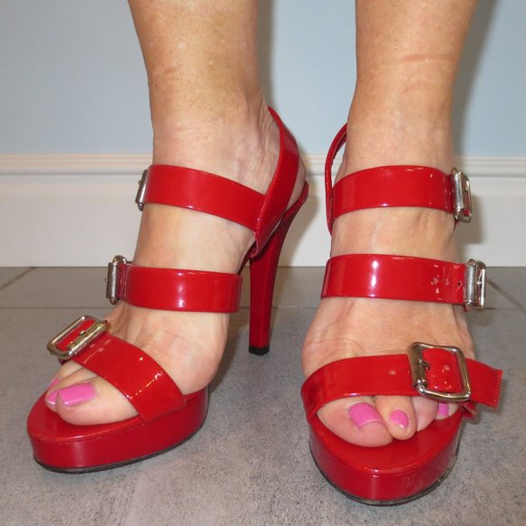 LAST CHANCE MICHAEL KORS, Sexy Red Strap & Buckle High Heel Platform Sandals - Picture 1 of 9